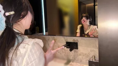 [原创] 【女主已成年】镜前后入爆操Lo裙可爱白虎小母狗口交毒龙